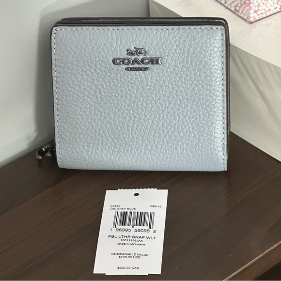 Coach Snap Wallet - Picture 3 of 10